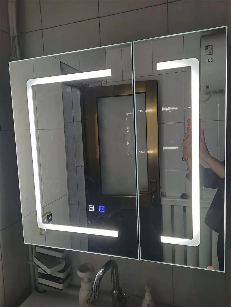 智能镜柜定制新风尚 昆明桔子科技助力180智慧生活